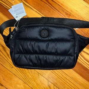 Lululemon large puffer everywhere belt bag